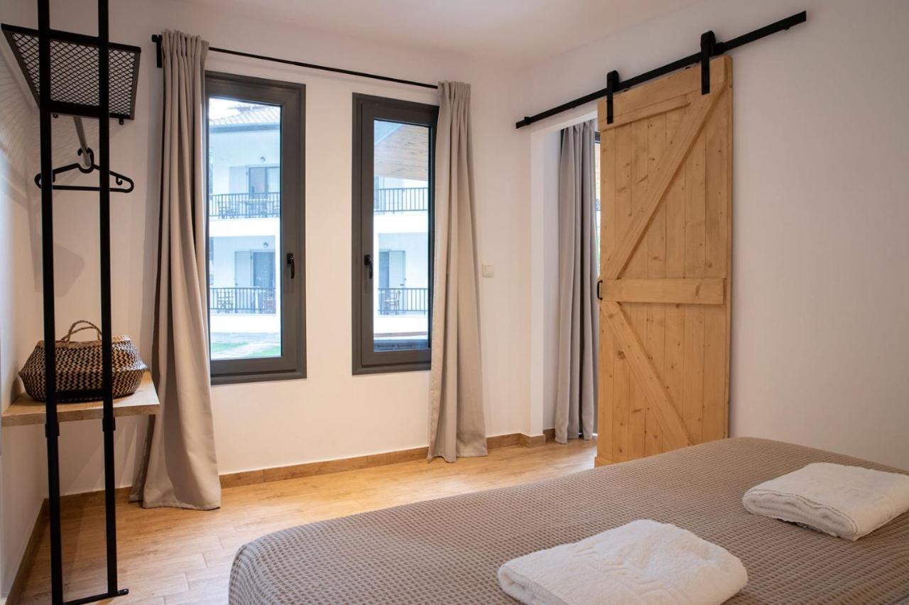 Gkaras Campsite & Apartments 乐托卡亚 外观 照片