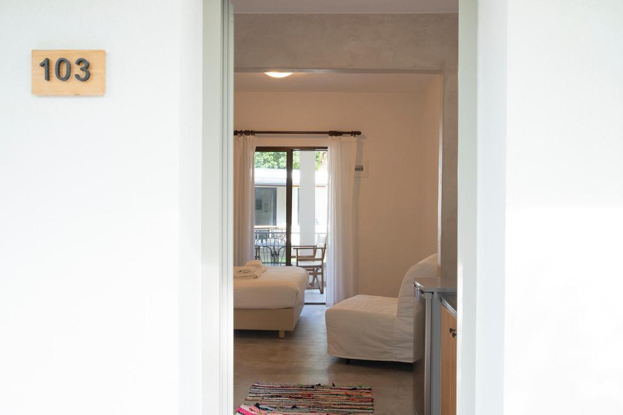 Gkaras Campsite & Apartments 乐托卡亚 外观 照片